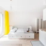Yellow Z Tarasem *